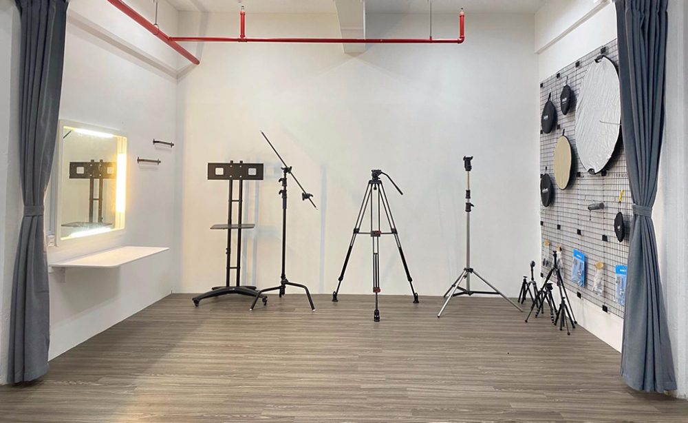 Photo Studio Rental Rates in Singapore - Vivid Snaps Photography